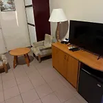 Beach Hostel Balatonboglar アパートホテル Balatonboglár