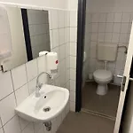 Beach Hostel Balatonboglar מלון דירות *