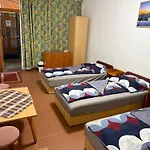 アパートホテル Beach Hostel Balatonboglar *