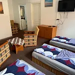 Beach Hostel Balatonboglar *