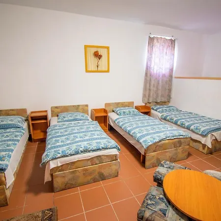 Beach Hostel Balatonboglár *