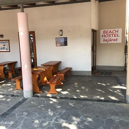 Beach Hostel Balatonboglar Appart hôtel