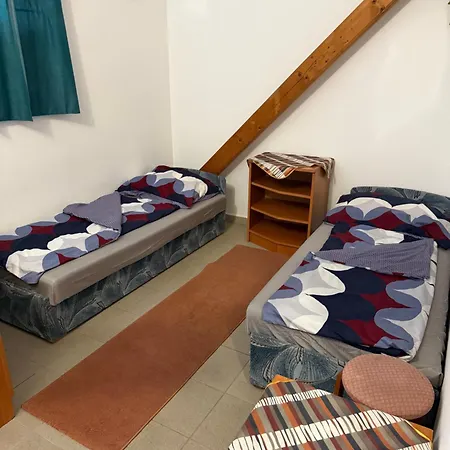 Beach Hostel Balatonboglar Appart hôtel