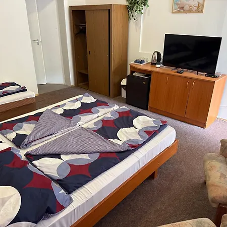 Beach Hostel Balatonboglar Lejlighedshotel Balatonboglár