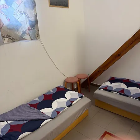 Beach Hostel Balatonboglar * Balatonboglár