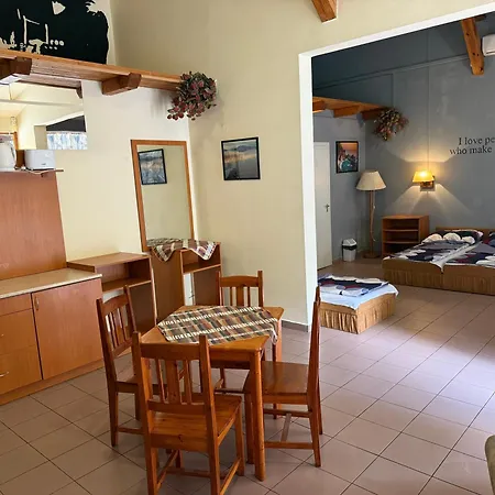 Lejlighedshotel Beach Hostel Balatonboglar