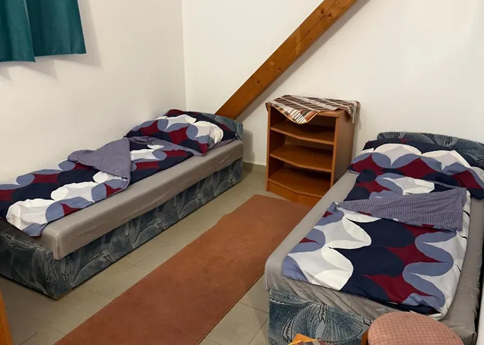 Beach Hostel Balatonboglar Ξενοδοχείο με διαμερίσματα